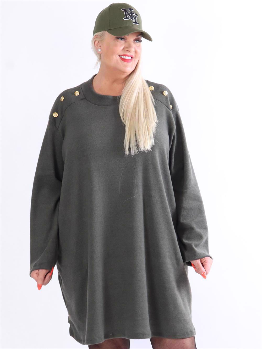 Sahra - Kjole i blødt stof med guld knapper